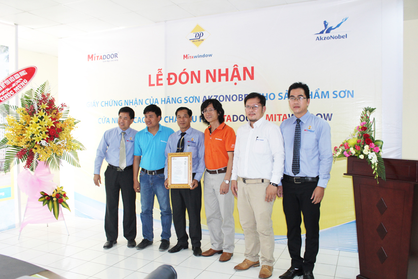 Akzonobel chung nhan mitadoor